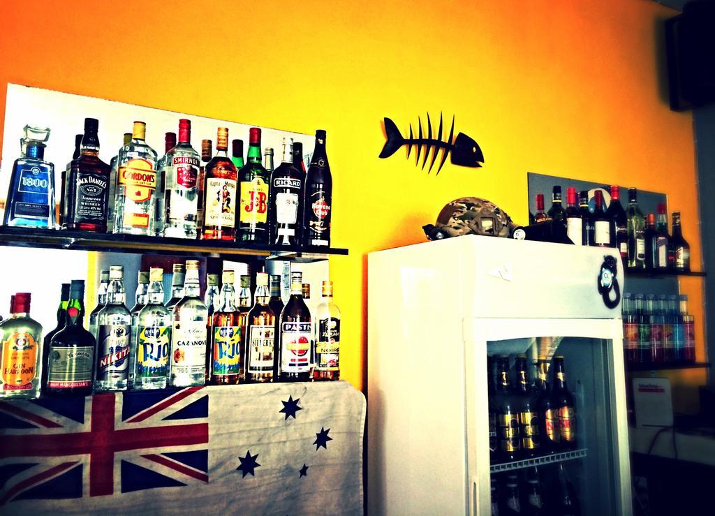 Madagascar Underground Hostel Antananarivo Buitenkant foto